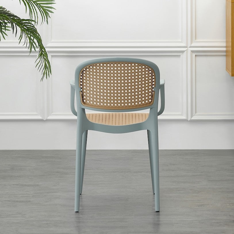 Set de 4 Sillas con Brazos Nest, Color Azul Claro y Beige, con Espaldar y Asiento en Rejilla