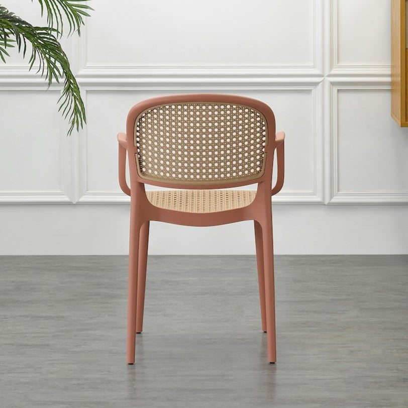 Set de 2 Sillas con Brazos Nest, Color Salmón y Beige, con Espaldar y Asiento en Rejilla