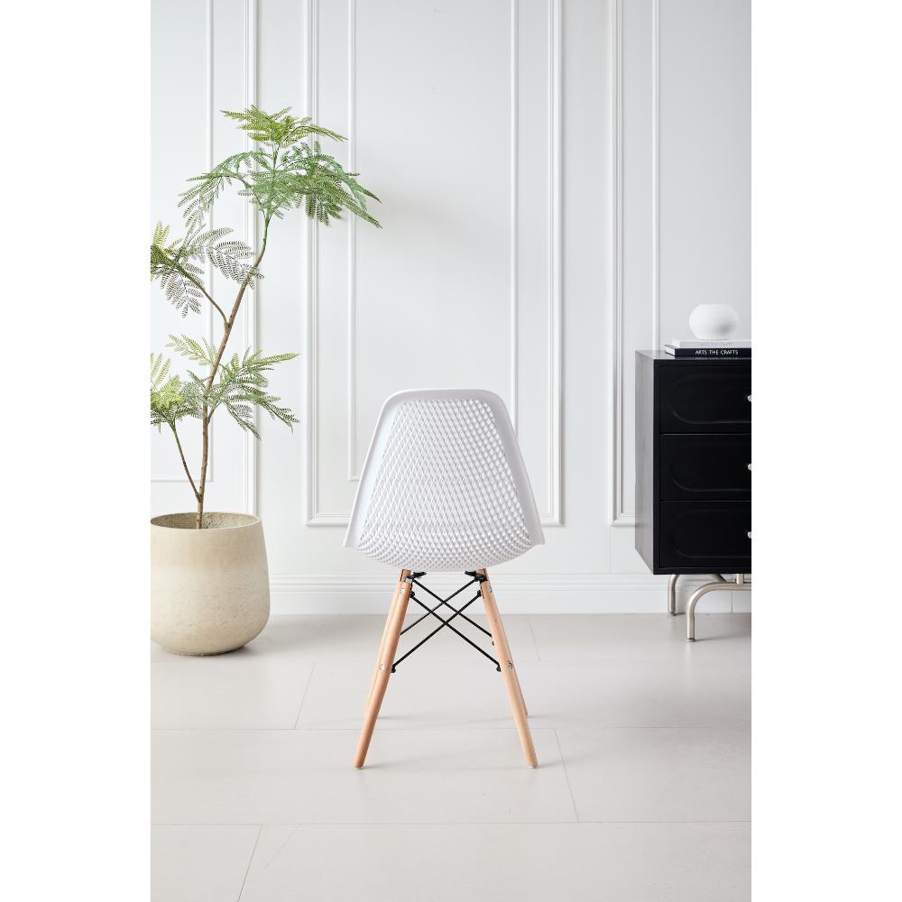 Set de 4 Sillas Aira, Color Blanco, con Espaldar y Patas en Madera