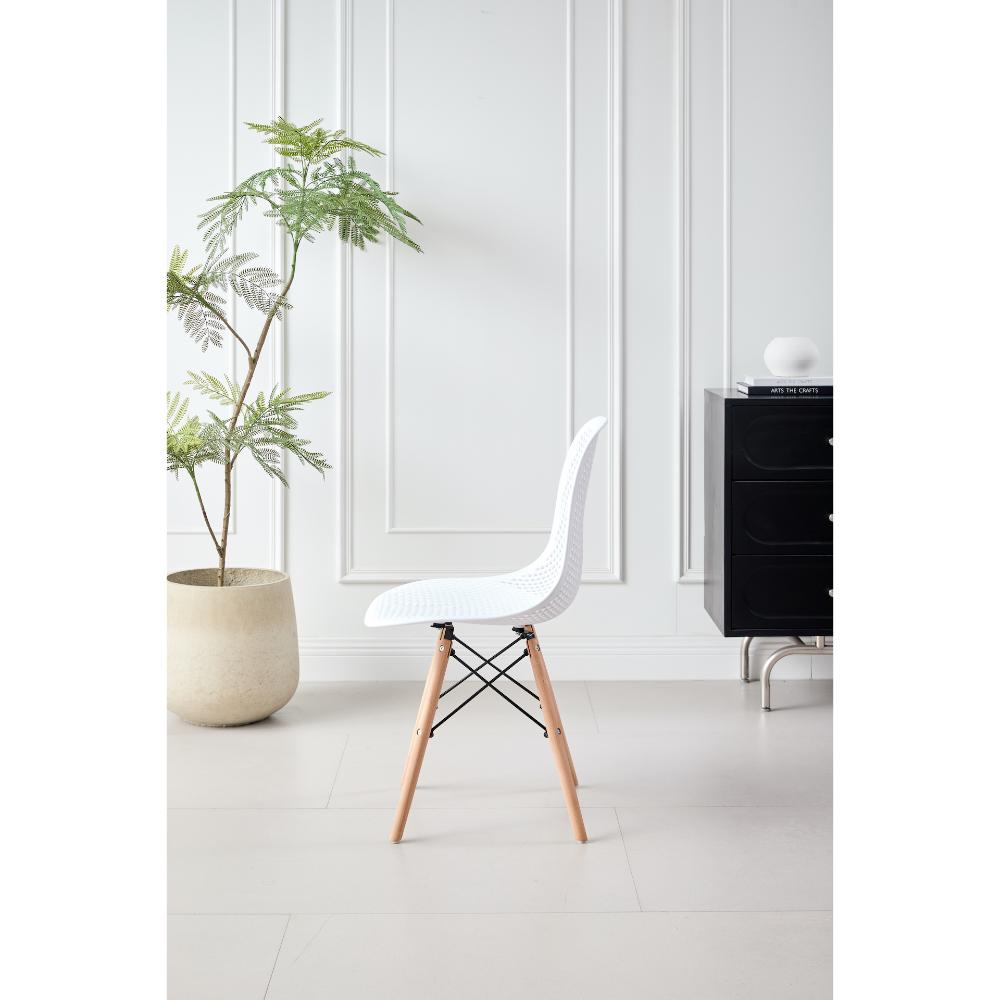 Set de 4 Sillas Aira, Color Blanco, con Espaldar y Patas en Madera