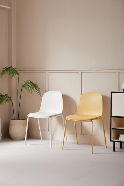 Set de 4 Sillas con Cojín Aiara, Color Amarillo, Diseño Moderno