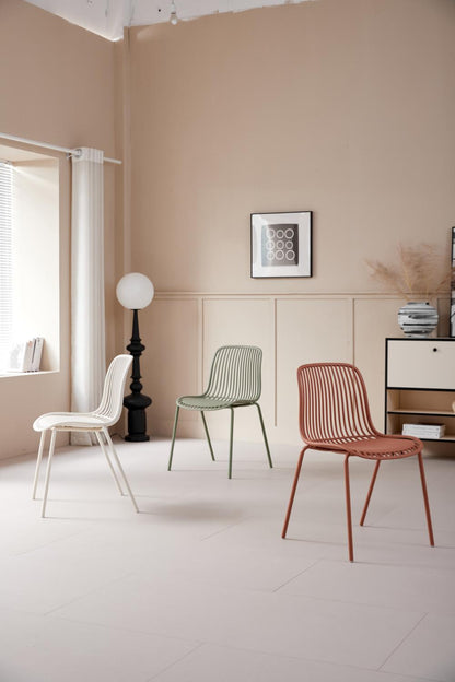 Set de 2 Sillas Barcelona, Color Beige, con Espaldar en Líneas Diseño Moderno