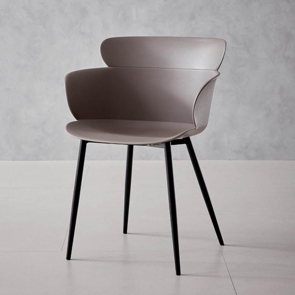 Juego de Comedor Checo · 4 Sillas