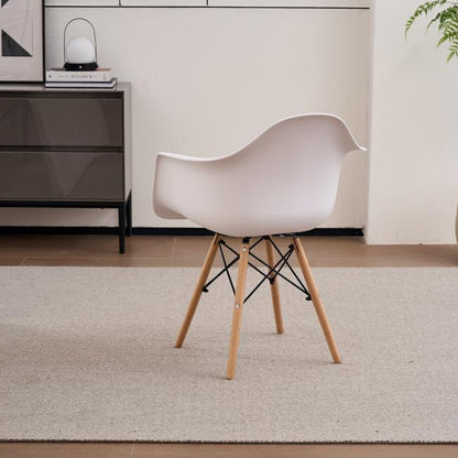 Set de 4 Sillas Eymos, Color Blanco, con Espaldar y Patas en Madera