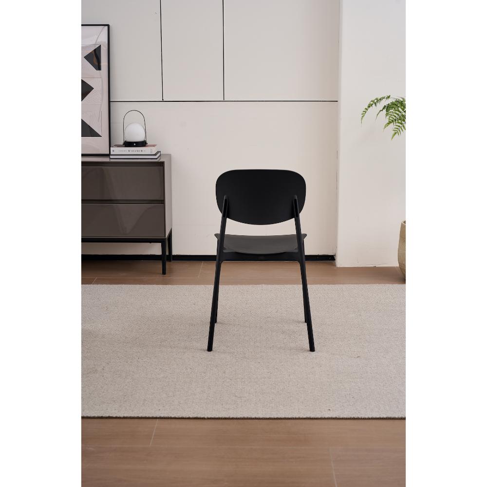 Silla Milán, Color Negro, con Espaldar y Diseño Moderno, en ambiente