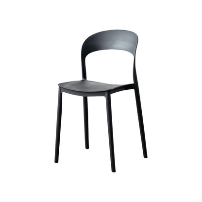 Silla Patrick negra en polipropileno con espaldar, vista frontal