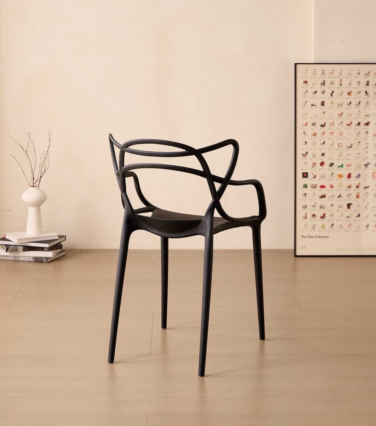 Set de 4 Sillas Palermo, Color Negro, con Espaldar y Diseño Moderno