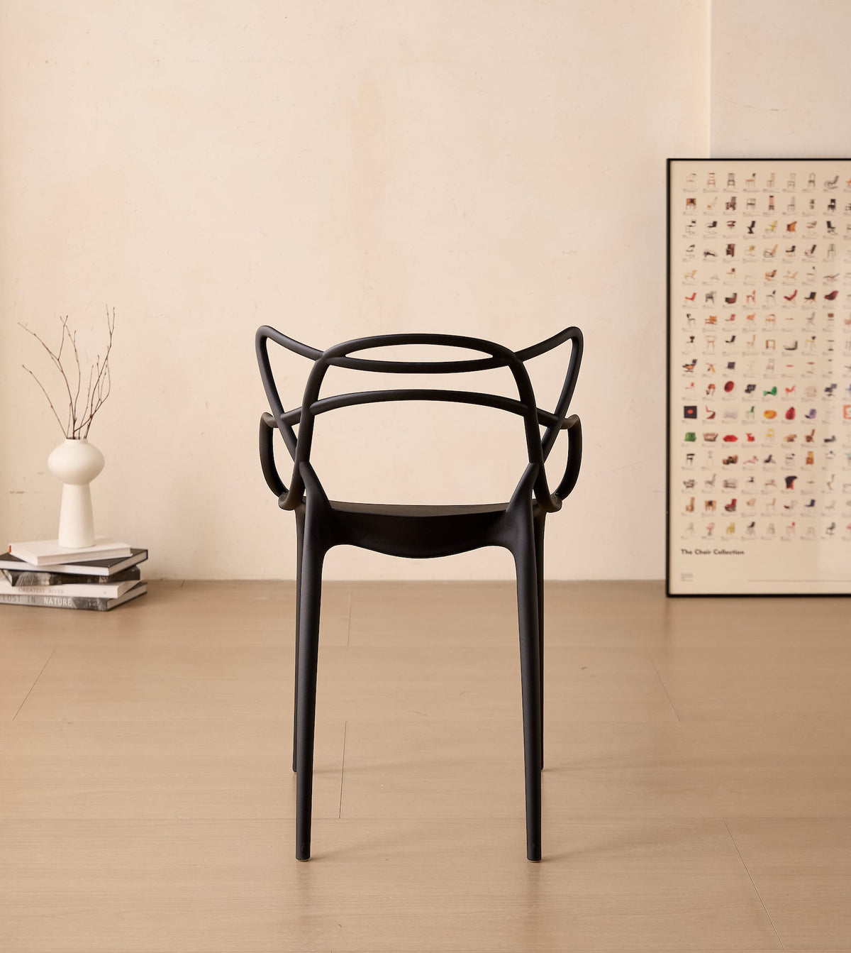 Set de 4 Sillas Palermo, Color Negro, con Espaldar y Diseño Moderno