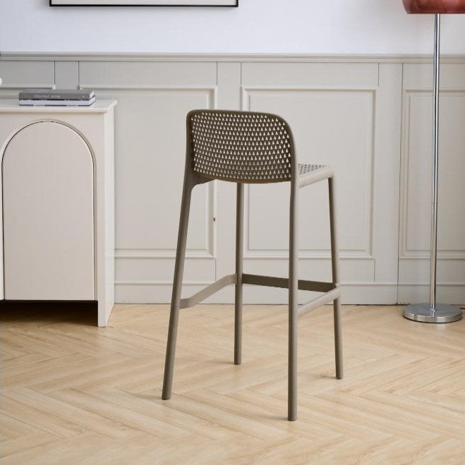 Silla para Bar Túnez, Color Taupe, con Espaldar Redondeado y Transpirable, detalle