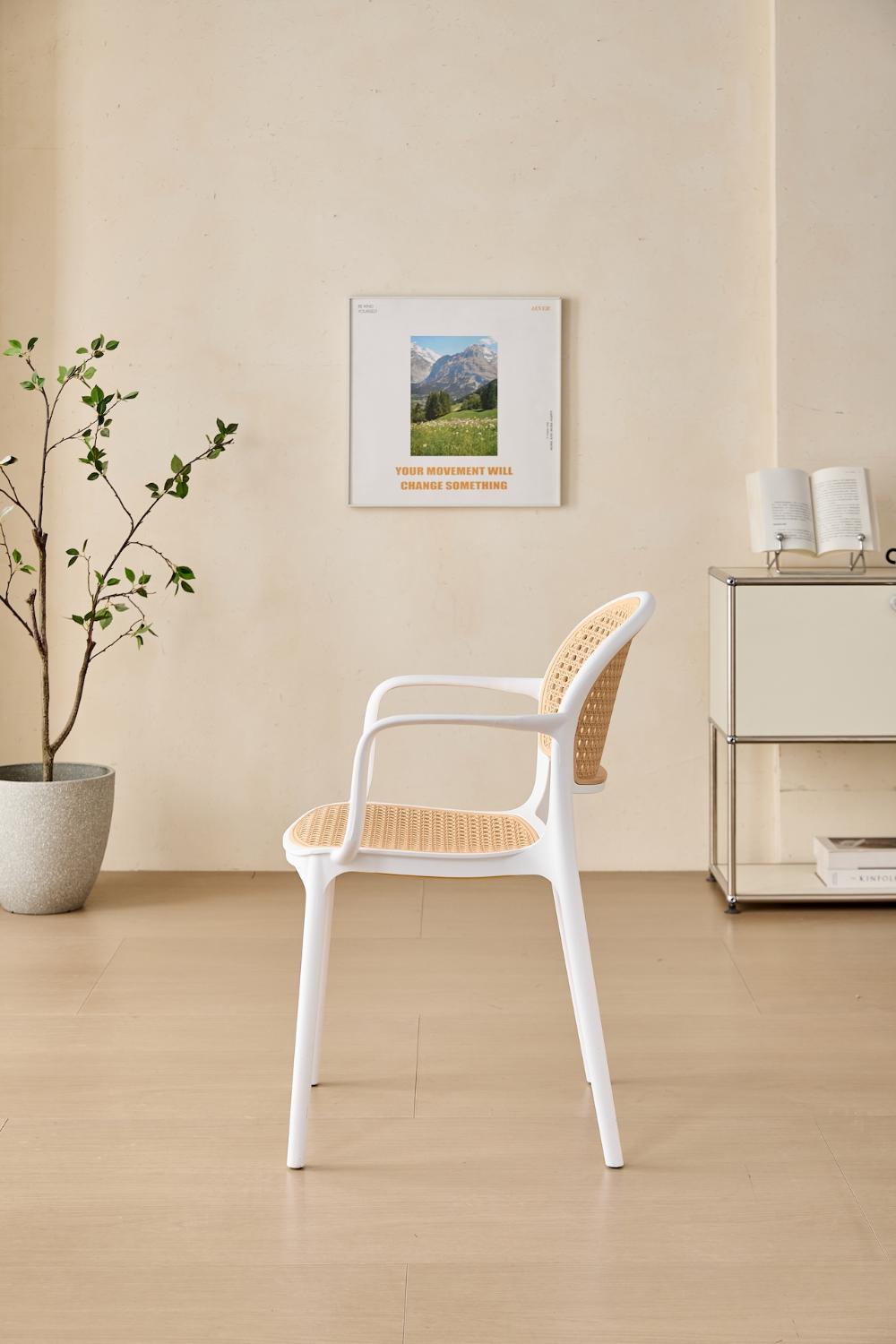 Set de 2 Sillas con Brazos Nest, Color Blanco y Beige, con Espaldar y Asiento en Rejilla