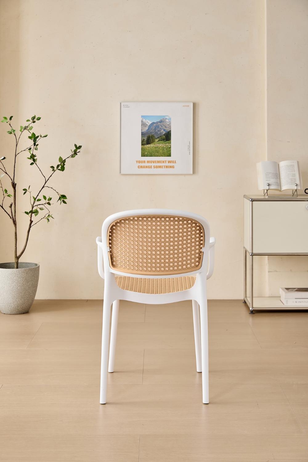 Set de 2 Sillas con Brazos Nest, Color Blanco y Beige, con Espaldar y Asiento en Rejilla