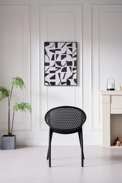 Silla Selva con Brazos, Color Negro, con Espaldar, en ambiente