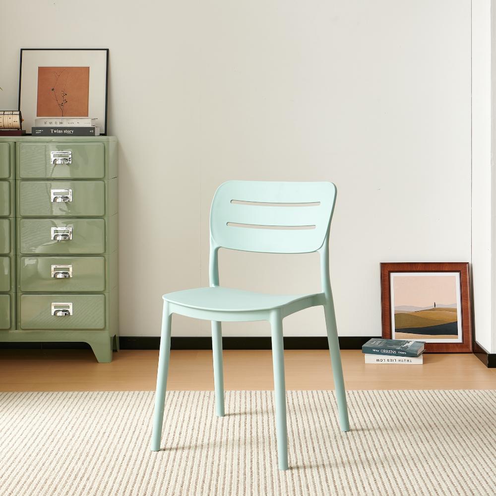 Set de 4 Sillas Harriman, Azul Claro, con Medio Espaldar y Diseño Minimalista