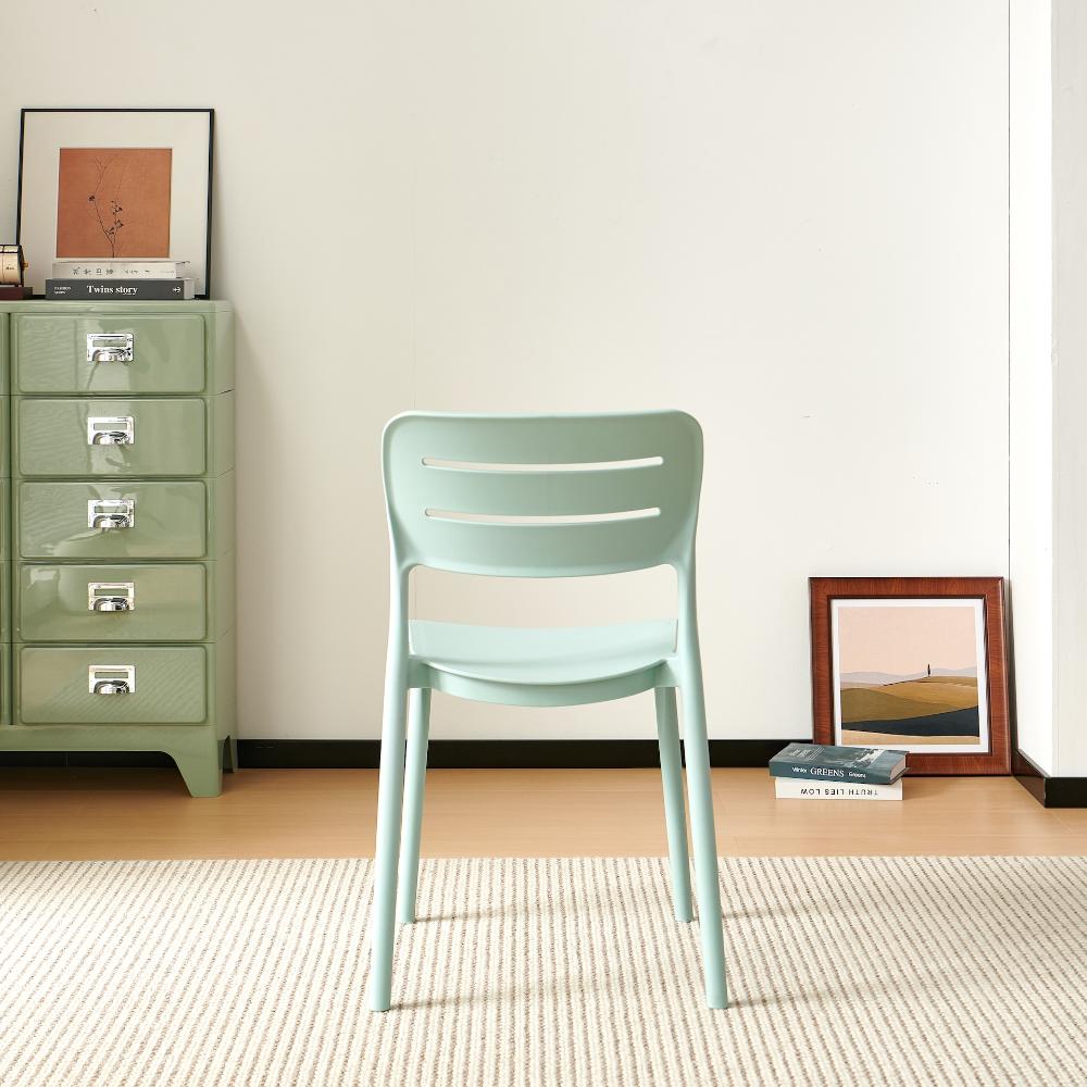 Set de 4 Sillas Harriman, Azul Claro, con Medio Espaldar y Diseño Minimalista