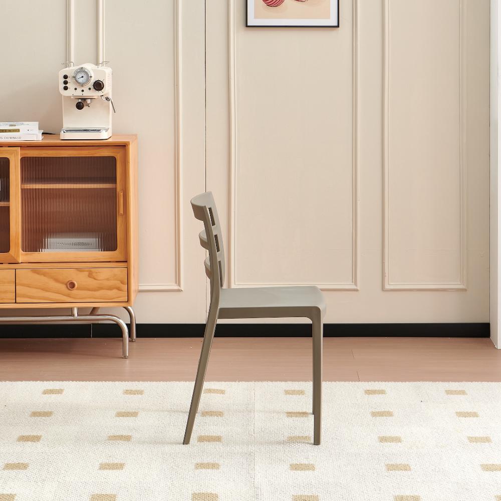 Set de 4 Sillas New York, Taupe, con Espaldar en Líneas y Diseño Minimalista