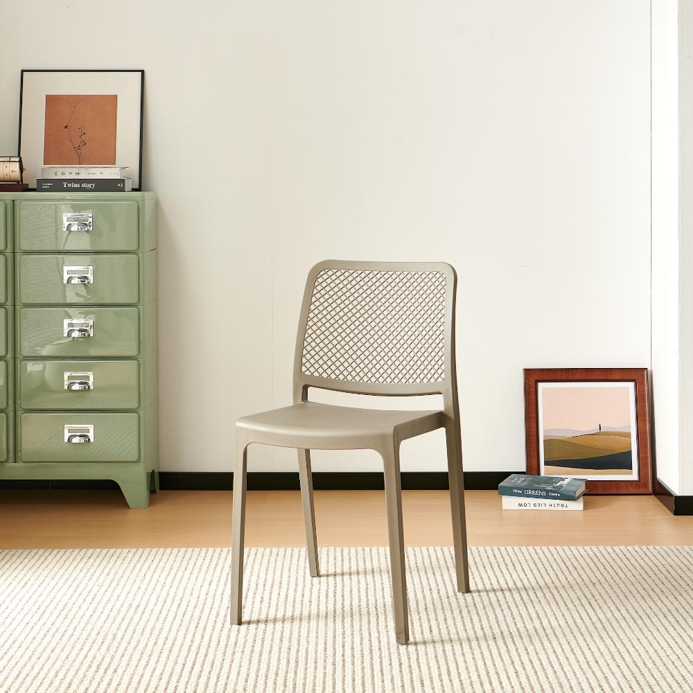 Set de 6 Sillas Manhattan, Taupe, con Espaldar en Rejilla y Diseño Minimalista