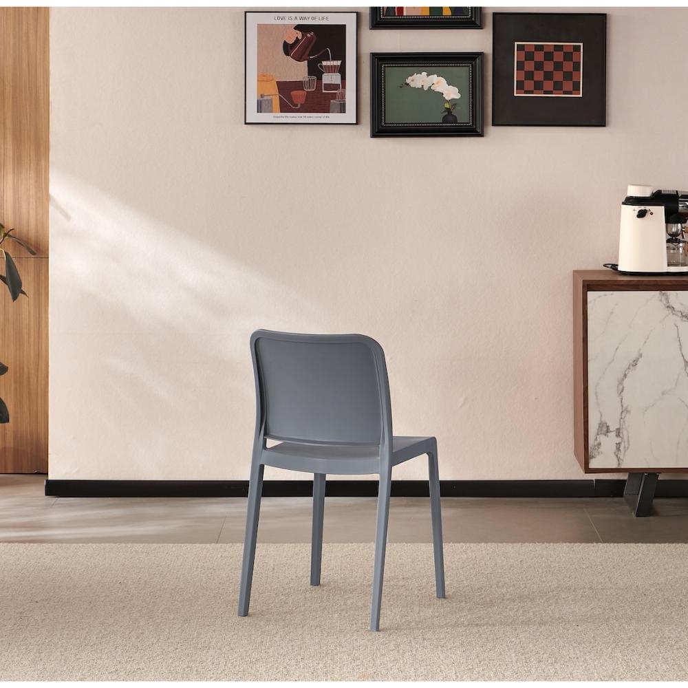 Silla Triveca, Gris Oscuro, con Espaldar Cerrado y Diseño Minimalista