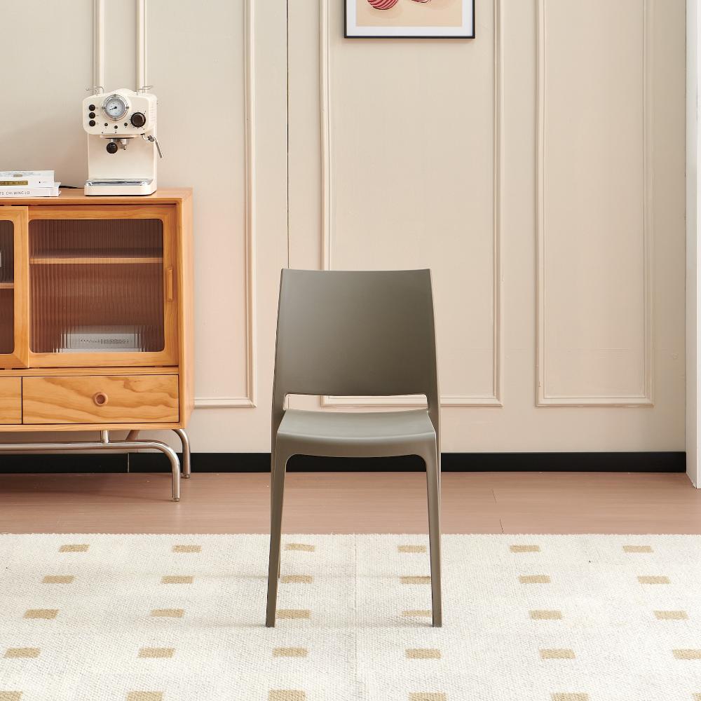 Set de 6 Sillas Soho, Taupe, con Espaldar Cerrado y Diseño Minimalista