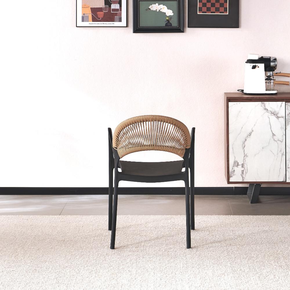 Silla Daytona, Negro y Café Claro, con Espaldar, Reposa Brazos y Diseño Minimalista, detalle