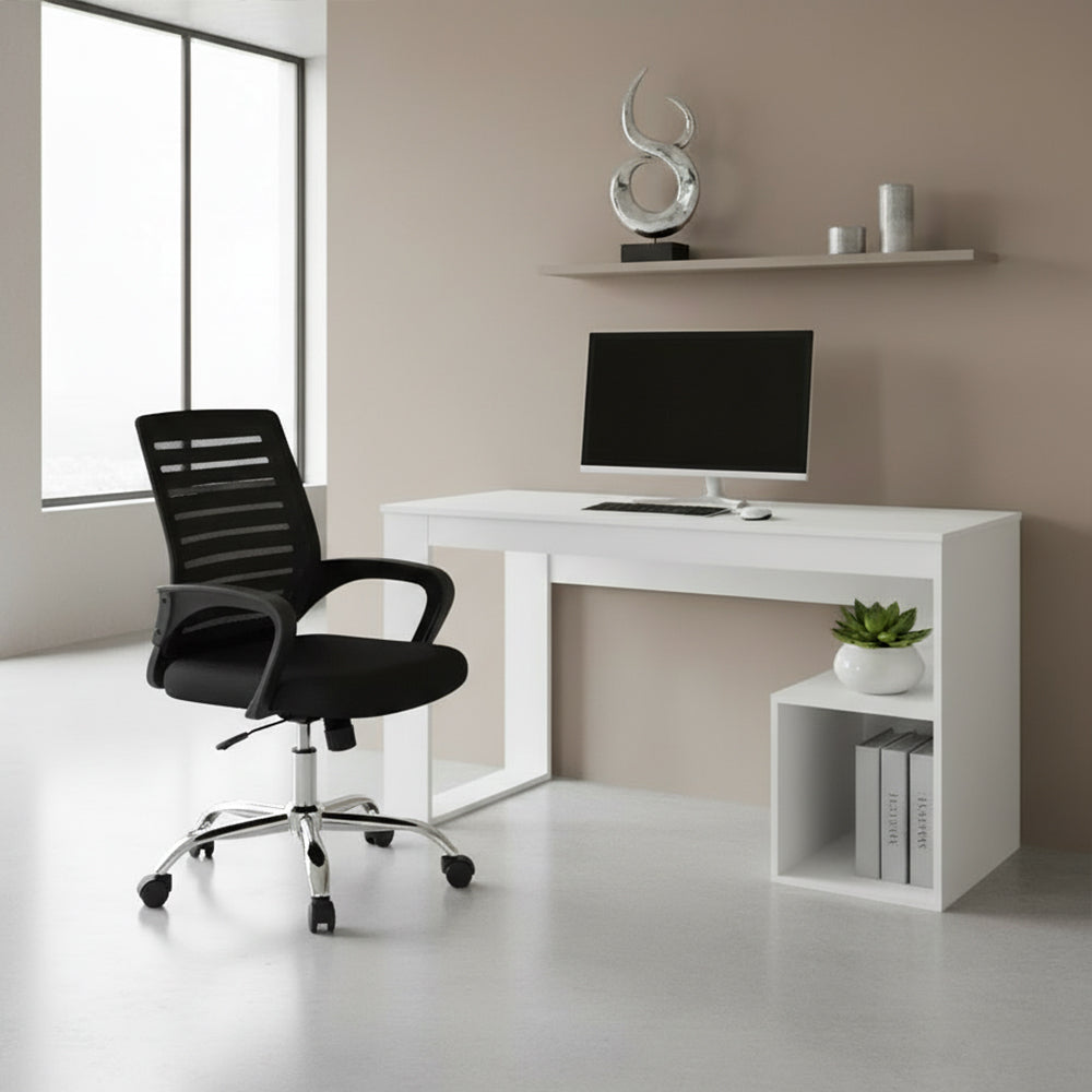 Silla de Escritorio Apex, Negro, ergonómica con reposabrazos, vista frontal