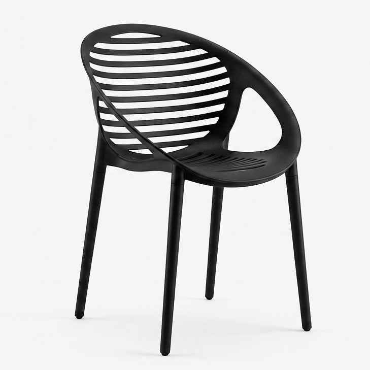 Silla Tokio con Brazos, Color Negro, con Espaldar y Diseño Moderno