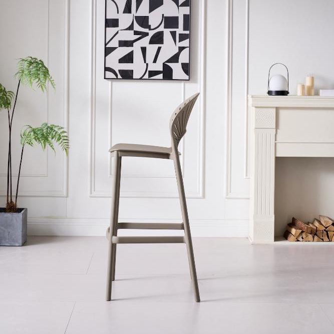 Silla para Bar Paraíso, Color Taupe, Diseño Moderno, vista lateral