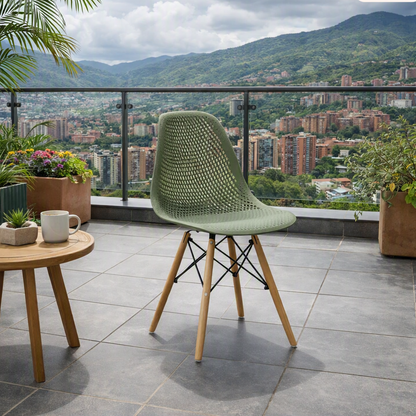 Silla Aira, Color Verde, con Espaldar y Patas en Madera