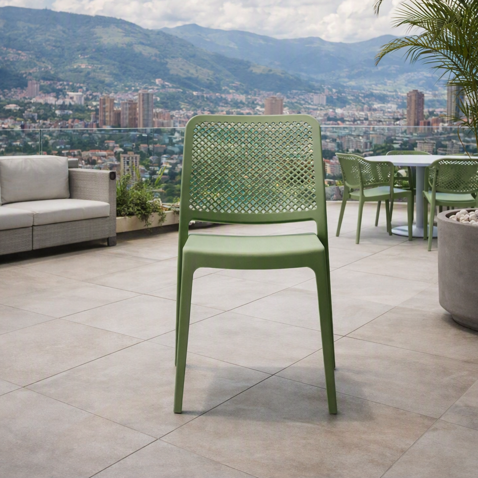 Set de 2 Sillas Manhattan, Verde, con Espaldar en Rejilla y Diseño Minimalista