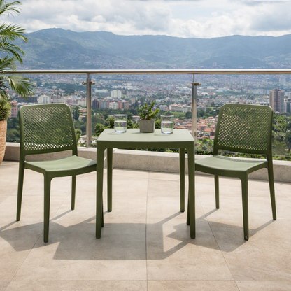 Set de 2 Sillas Manhattan, Verde, con Espaldar en Rejilla y Diseño Minimalista