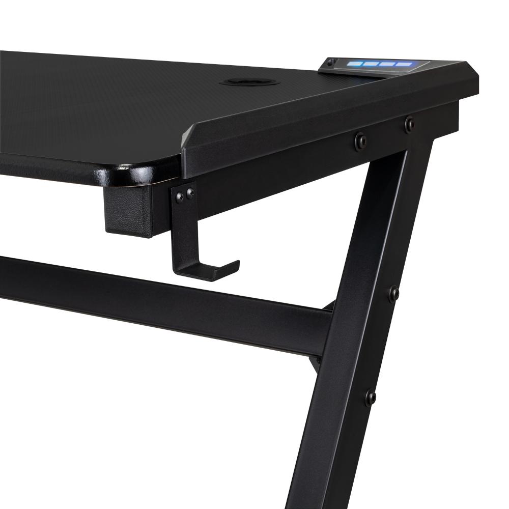Combo gamer Mind con escritorio negro de luz led y silla gamer reclinable