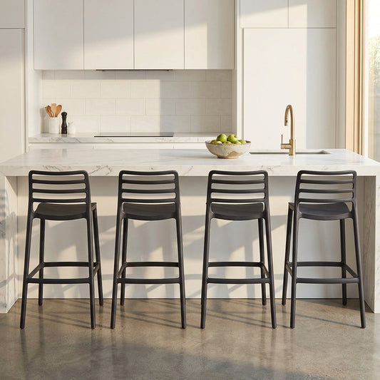Set de 4 Sillas para Bar Palawan, Negro, con Espaldar Abierto y Diseño Minimalista
