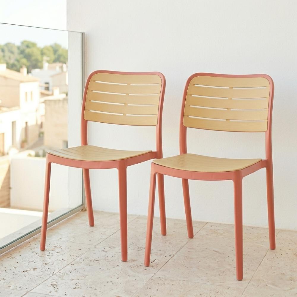 Silla Carolina, Color Terracota y Beige, con Espaldar de Líneas Horizontales