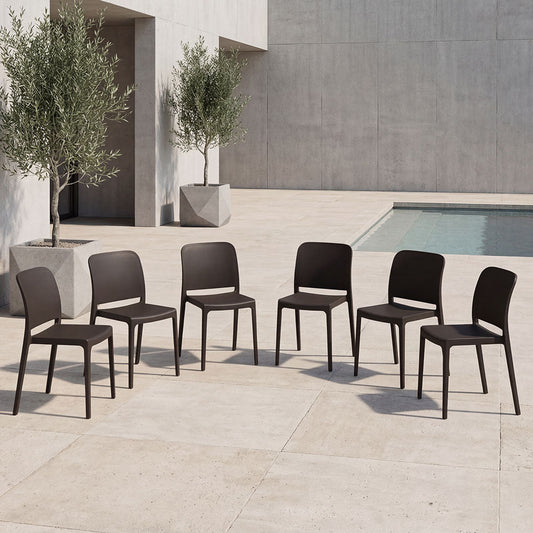 Set de 6 Sillas Triveca, Negro, con Espaldar Cerrado y Diseño Minimalista