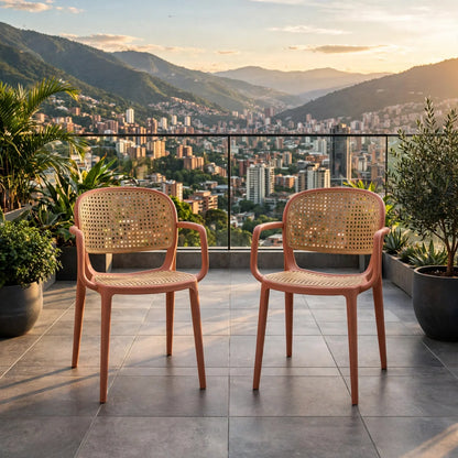 Set de 2 Sillas con Brazos Nest, Color Salmón y Beige, con Espaldar y Asiento en Rejilla