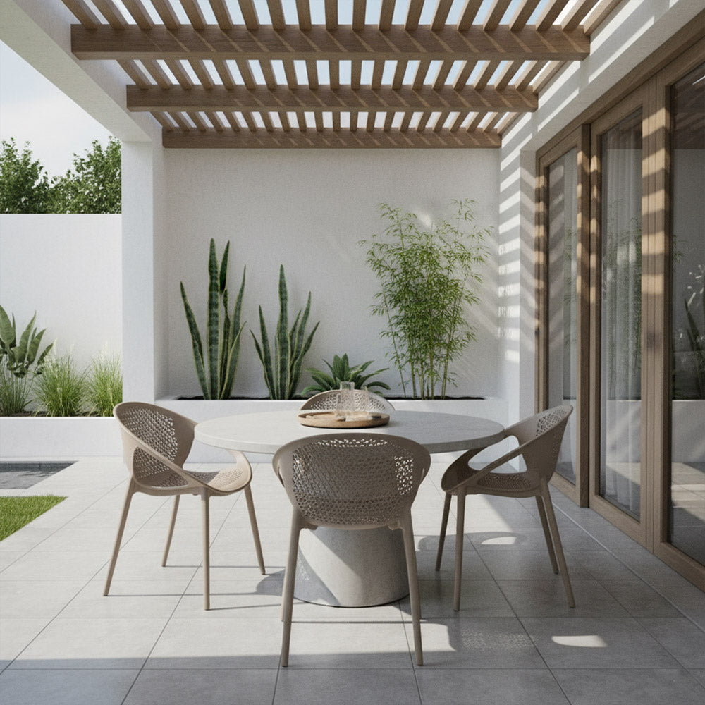 Silla Selva con Brazos, Color Taupe, con Espaldar, vista en perspectiva