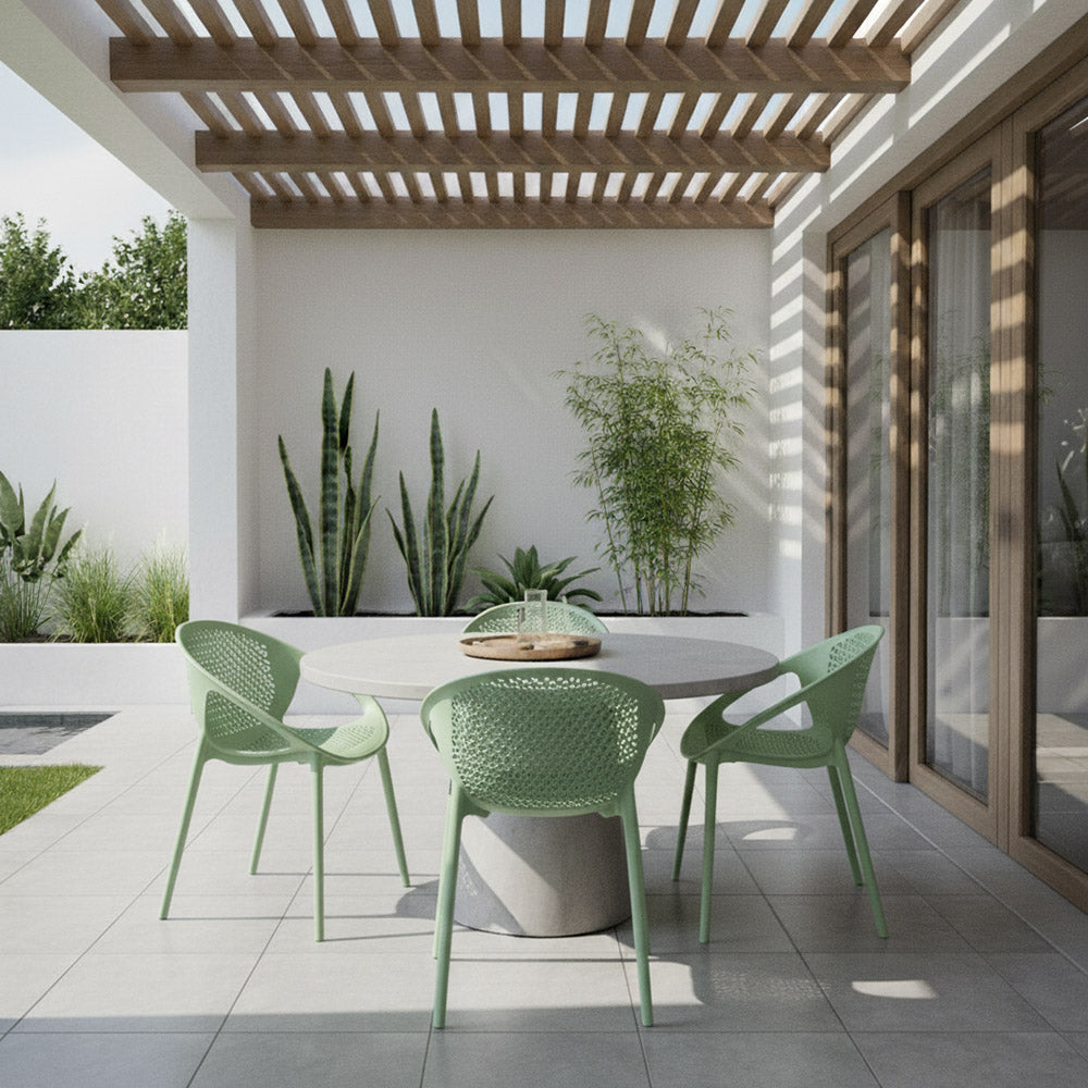 Silla Selva con Brazos, Color Verde Olivo, con Espaldar, en ambiente