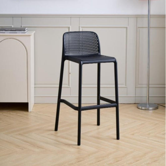 Silla para Bar Túnez, Color Negro, con Espaldar Redondeado y Transpirable