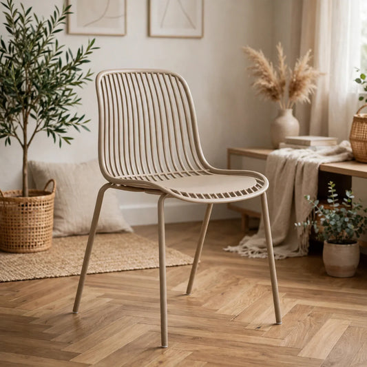 Silla Barcelona, Color Beige, con Espaldar en Líneas Diseño Moderno