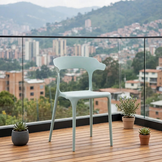 Silla Elena, Color Azul Claro, con Espaldar y Diseño Moderno