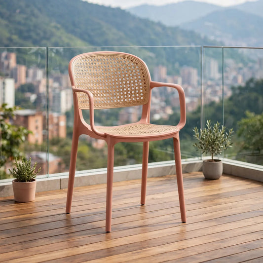 Silla con Brazos Nest, Color Salmón y Beige, con Espaldar y Asiento en Rejilla